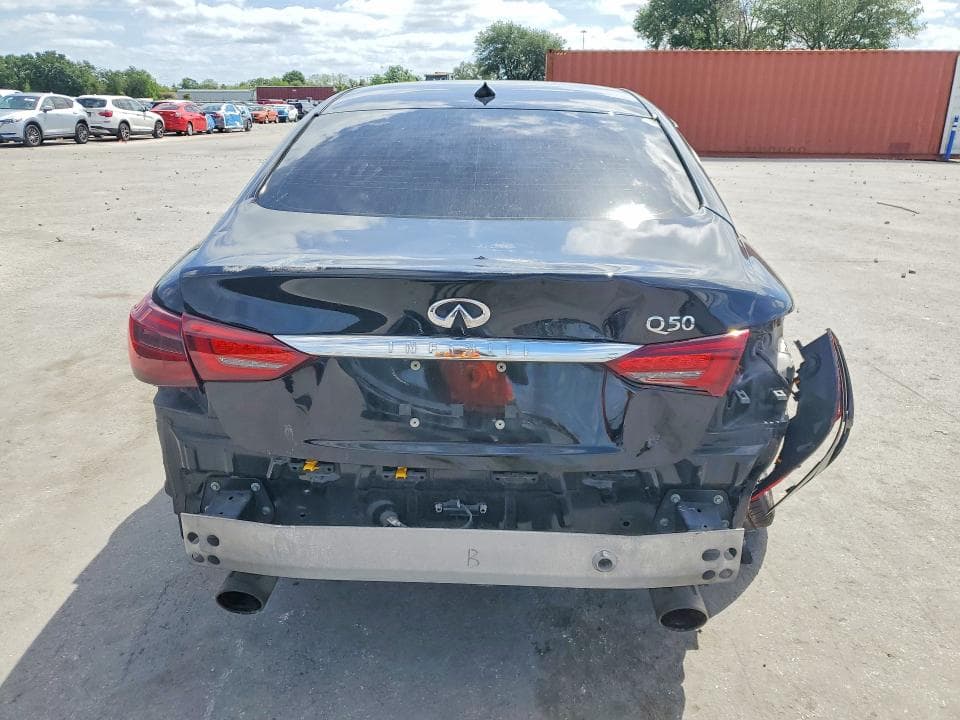 2018 INFINITI Q50 2.0T LUXE 6