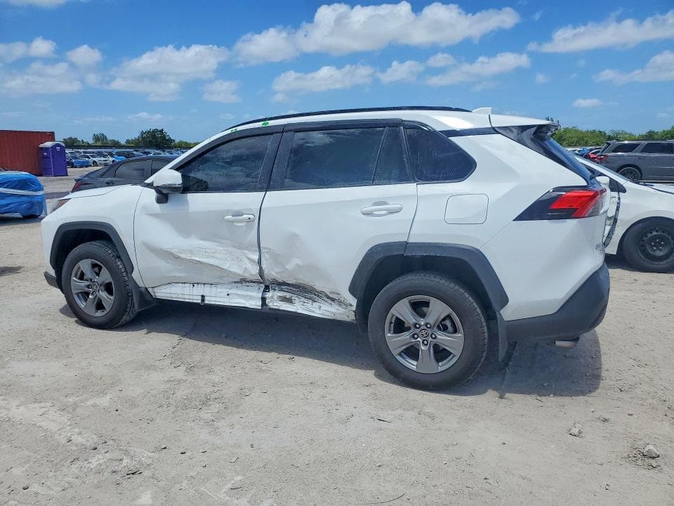 2024 TOYOTA RAV4 HYBRID XLE 2