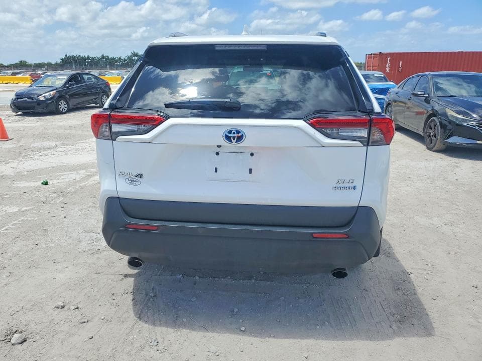2024 TOYOTA RAV4 HYBRID XLE 6