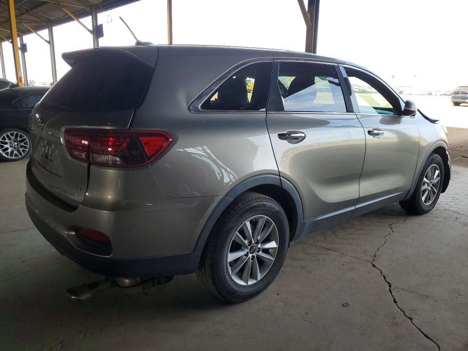 2019 KIA SORENTO LX V6 3