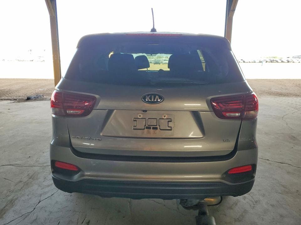 2019 KIA SORENTO LX V6 6