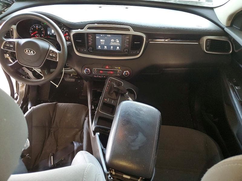 2019 KIA SORENTO LX V6 8