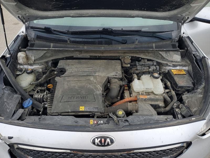 2017 KIA NIRO LX 11