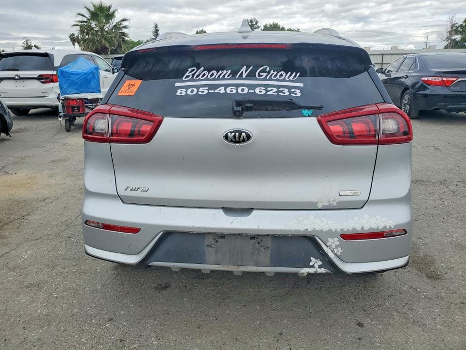 2017 KIA NIRO LX 6