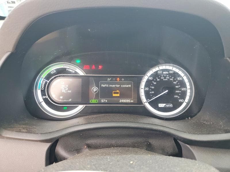 2017 KIA NIRO LX 9