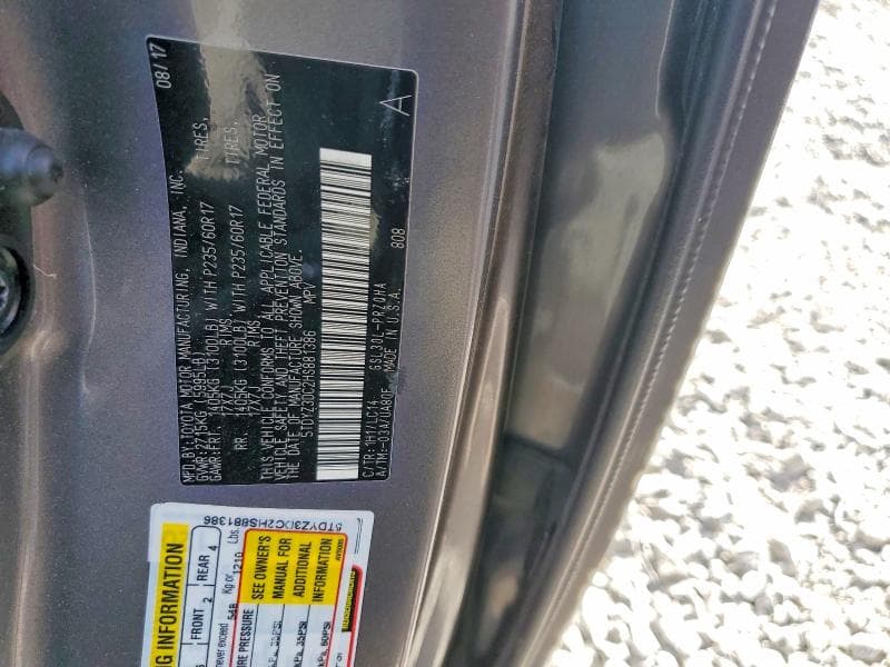 2017 TOYOTA SIENNA XLE 8-PASSENGER 13