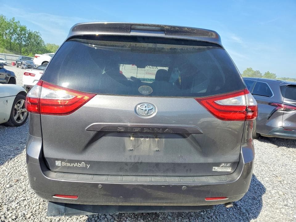2017 TOYOTA SIENNA XLE 8-PASSENGER 6