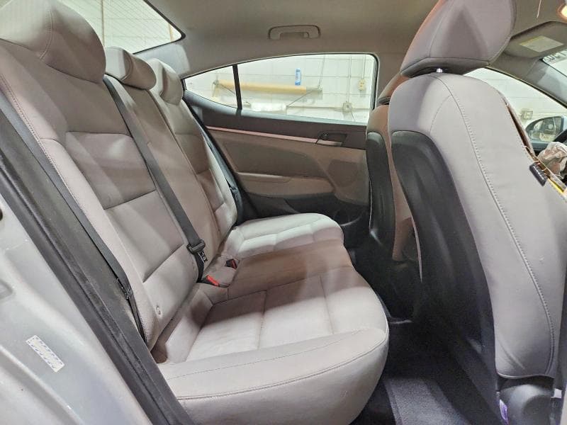 2017 HYUNDAI ELANTRA SE SE 10