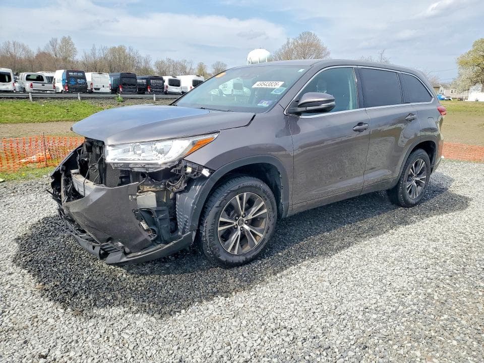 2017 TOYOTA HIGHLANDER LE LE - 1