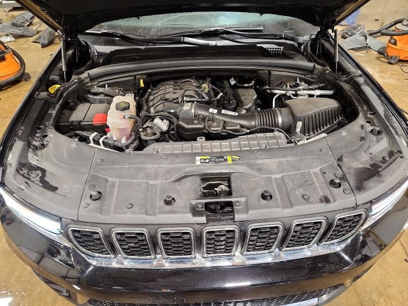2024 JEEP GRAND CHEROKEE LAREDO 12