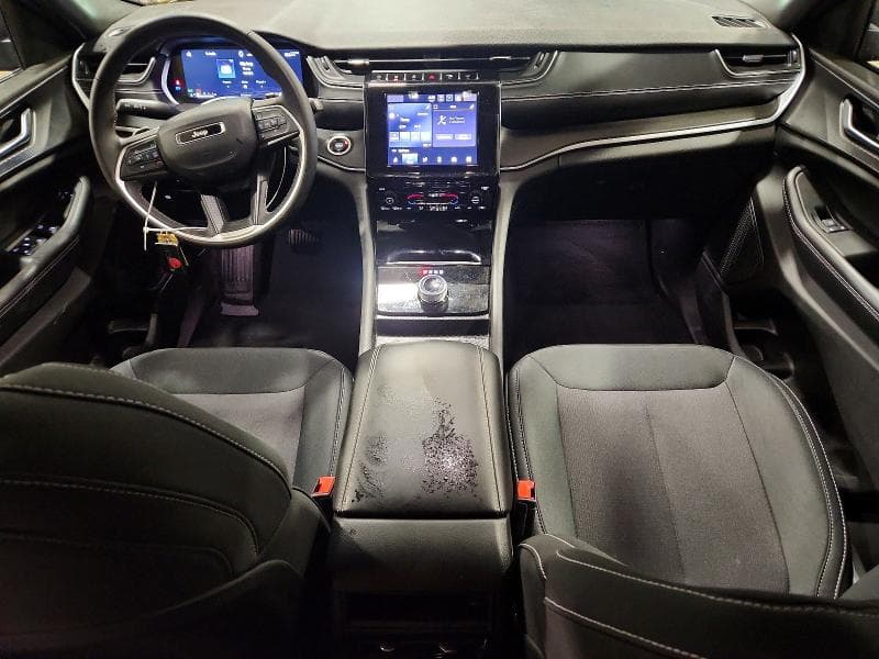 2024 JEEP GRAND CHEROKEE LAREDO 8