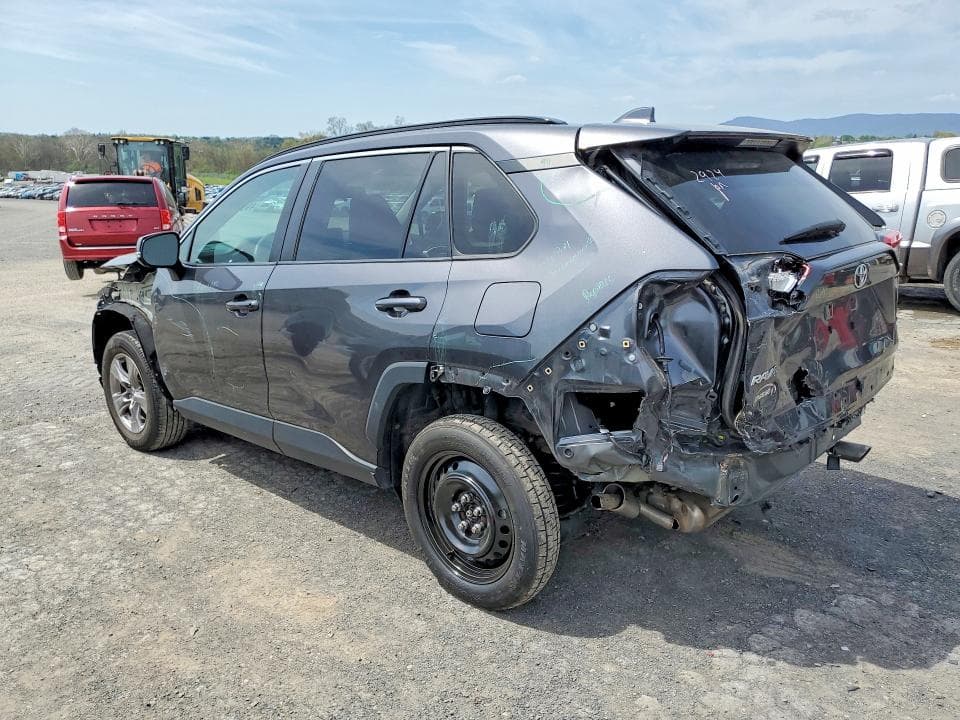 2023 TOYOTA RAV4 XLE 2