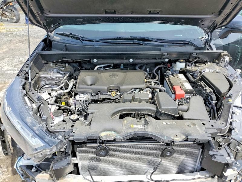2023 TOYOTA RAV4 XLE 12