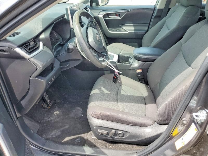 2023 TOYOTA RAV4 XLE 7