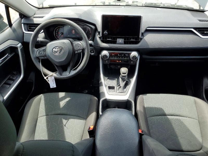 2023 TOYOTA RAV4 XLE 8