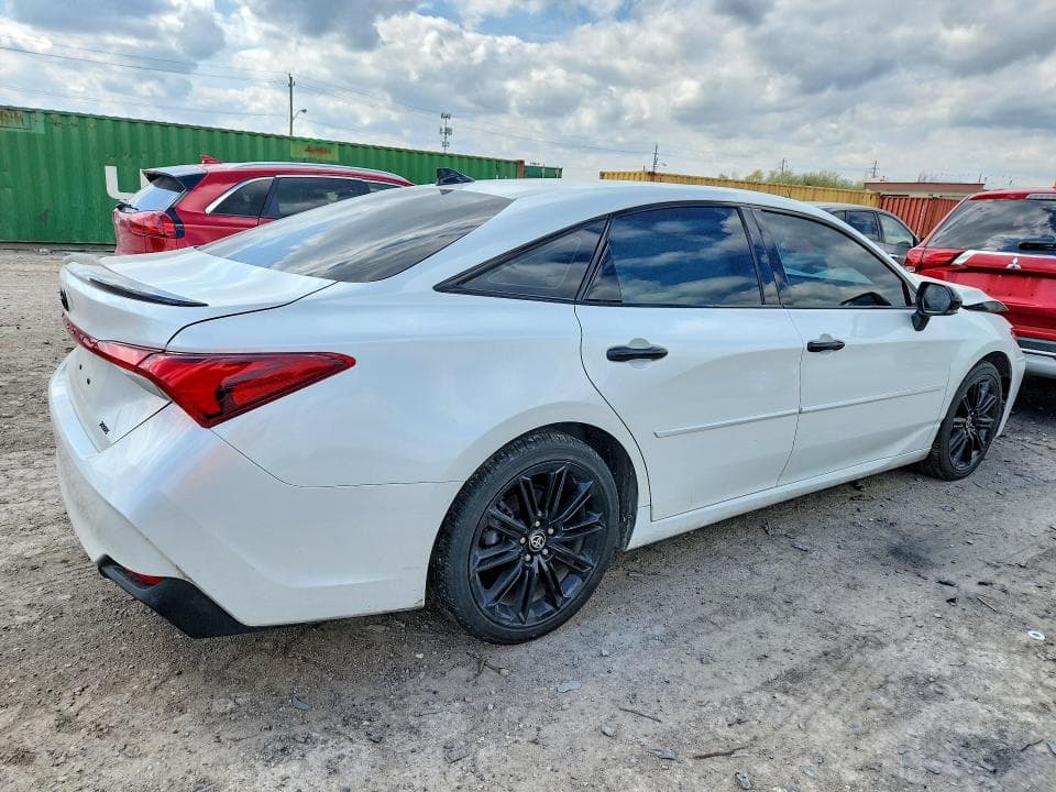 2022 TOYOTA AVALON NIGHT SHADE 3