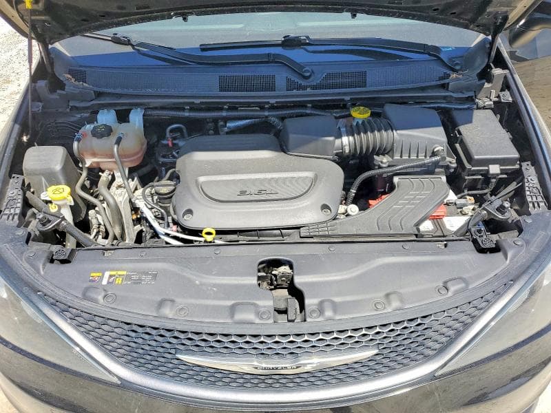 2022 CHRYSLER VOYAGER LX 12