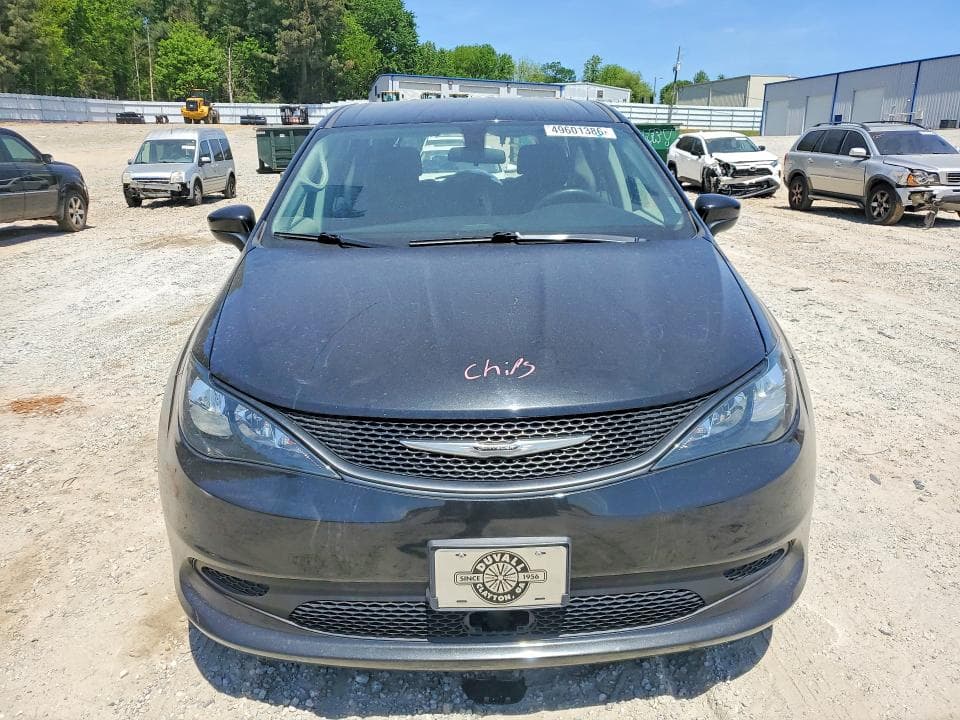 2022 CHRYSLER VOYAGER LX 5