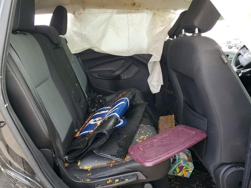 2019 FORD ESCAPE SE 11