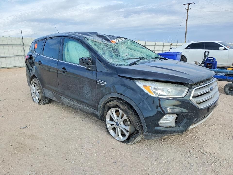 2019 FORD ESCAPE SE 4
