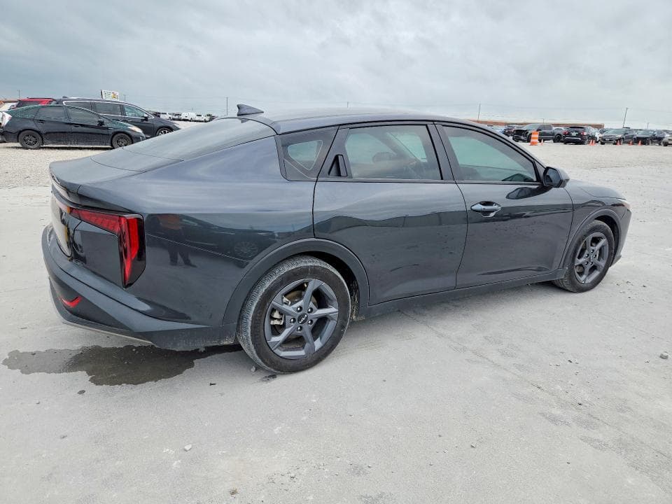 2025 KIA K4 LXS LXS 3