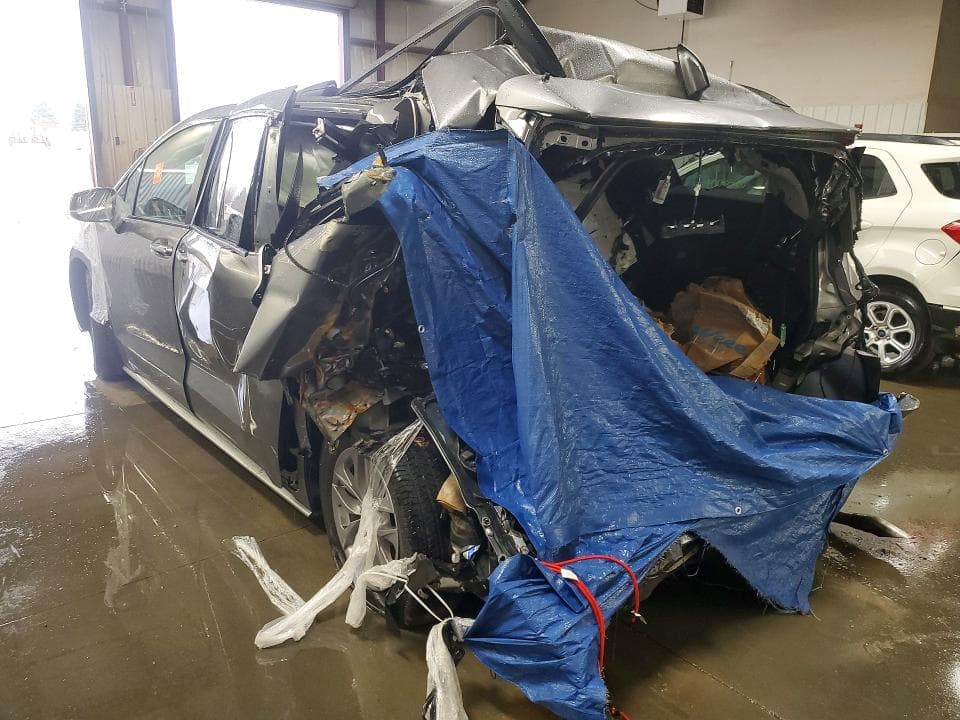 2026 TOYOTA SIENNA XLE 7-PASSENGER 2