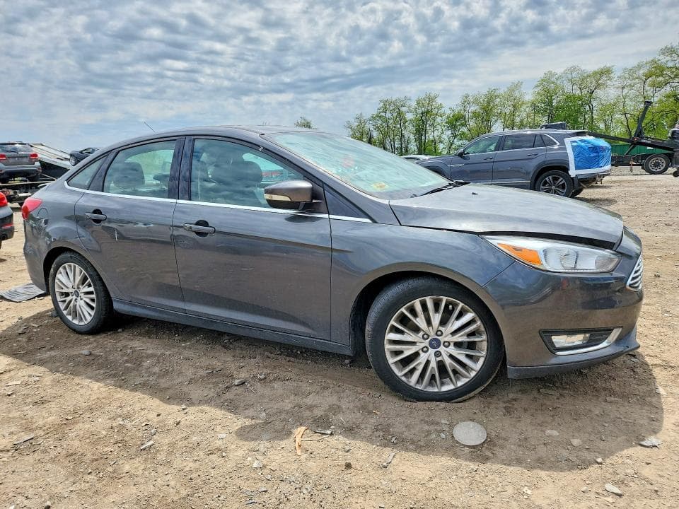 2017 FORD FOCUS TITANIUM 4