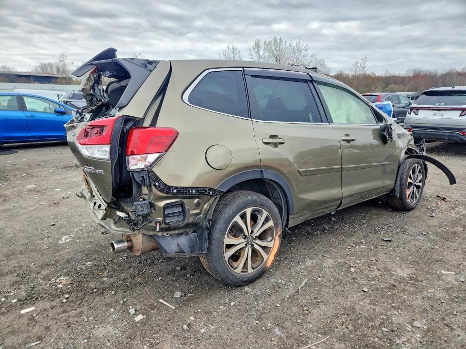 2022 SUBARU FORESTER LIMITED 3
