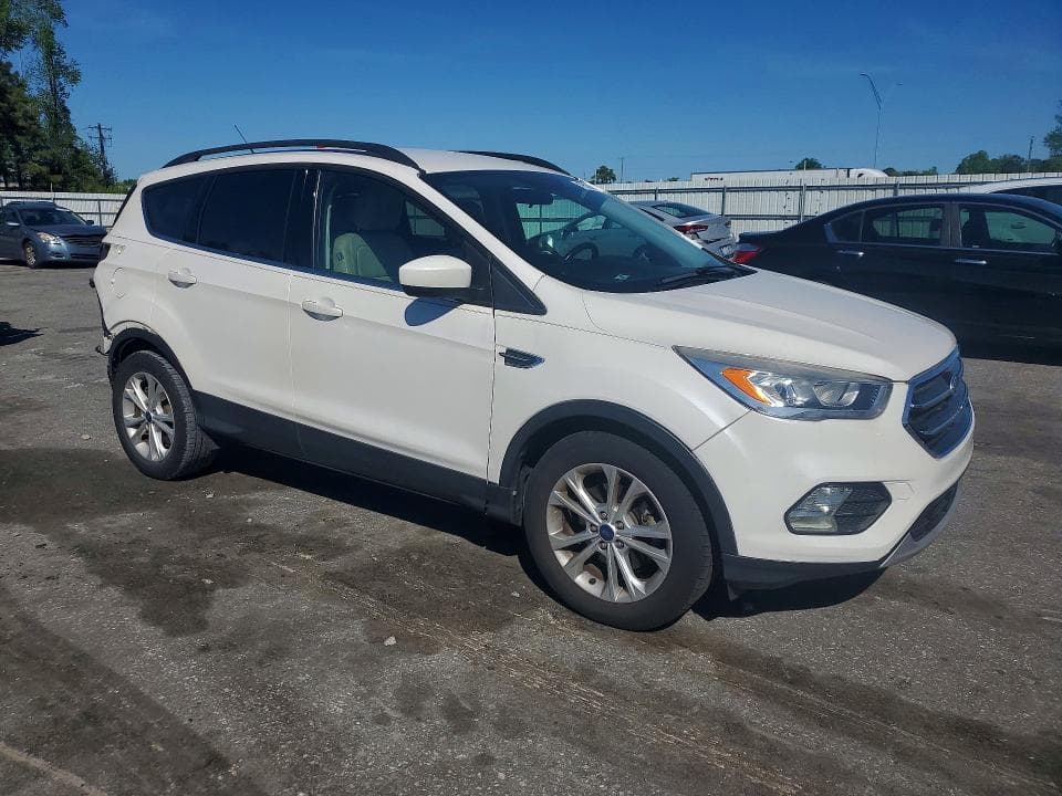 2017 FORD ESCAPE SE SE 4