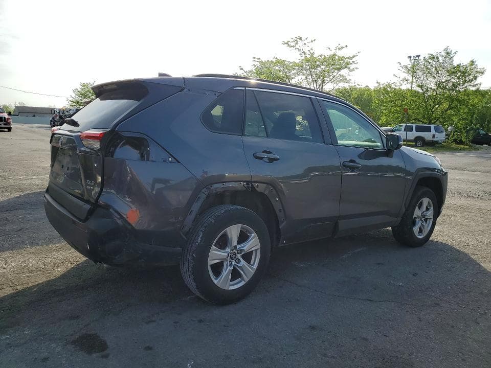 2019 TOYOTA RAV4 XLE XLE 3