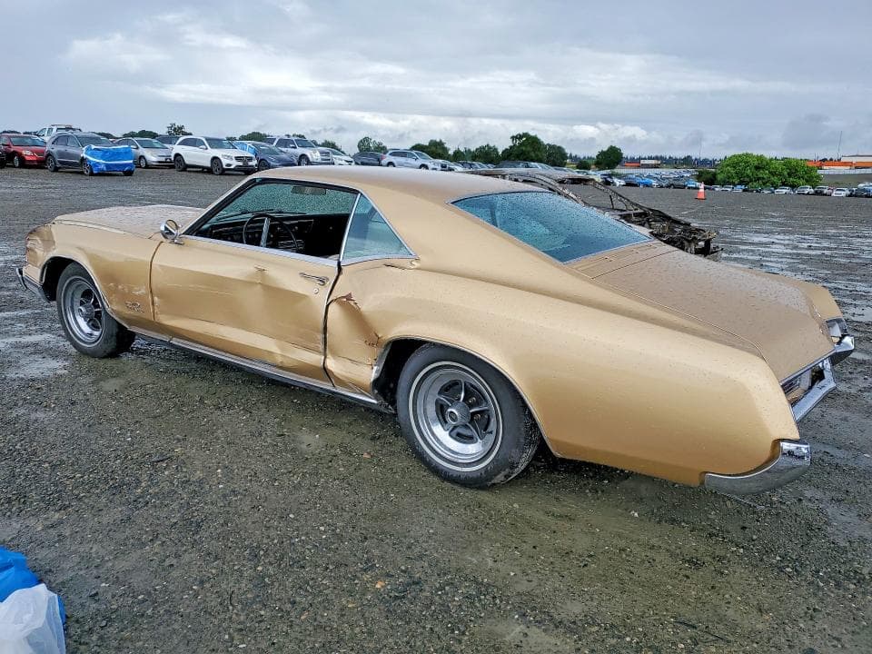 1966 BUICK RIVERA 2