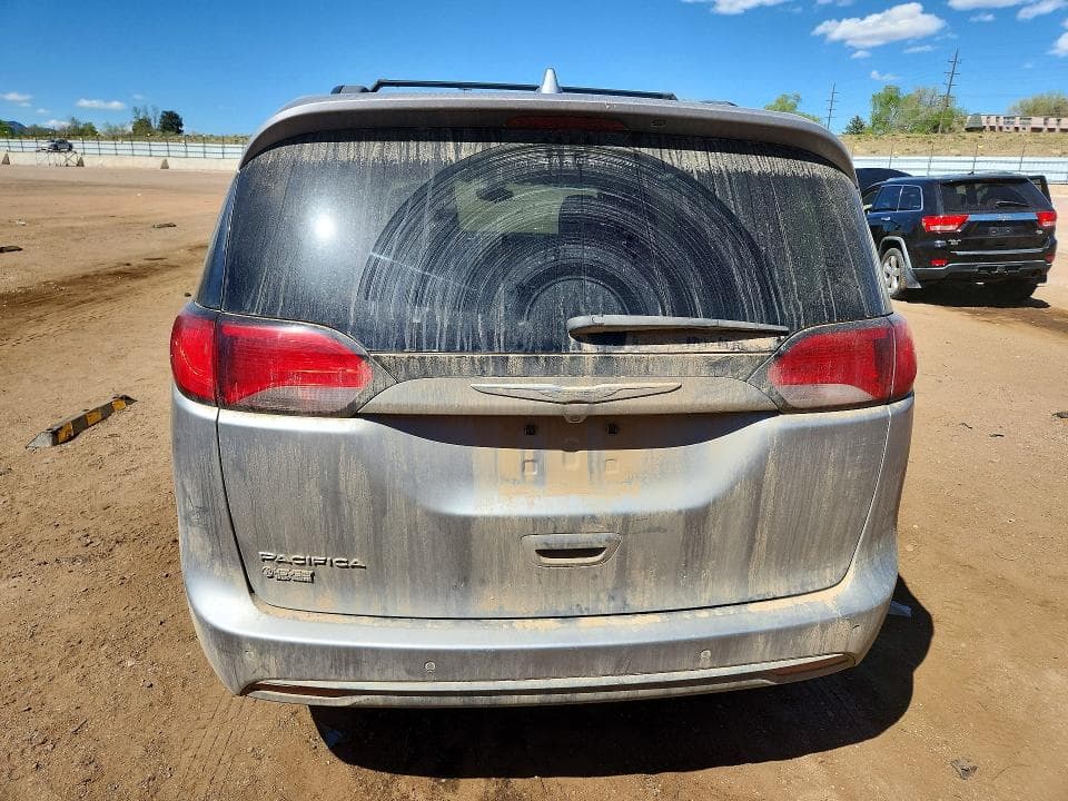 2017 CHRYSLER PACIFICA TOURING L 6