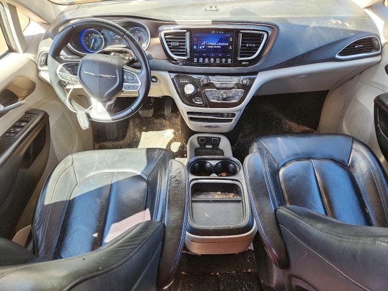 2017 CHRYSLER PACIFICA TOURING L 8