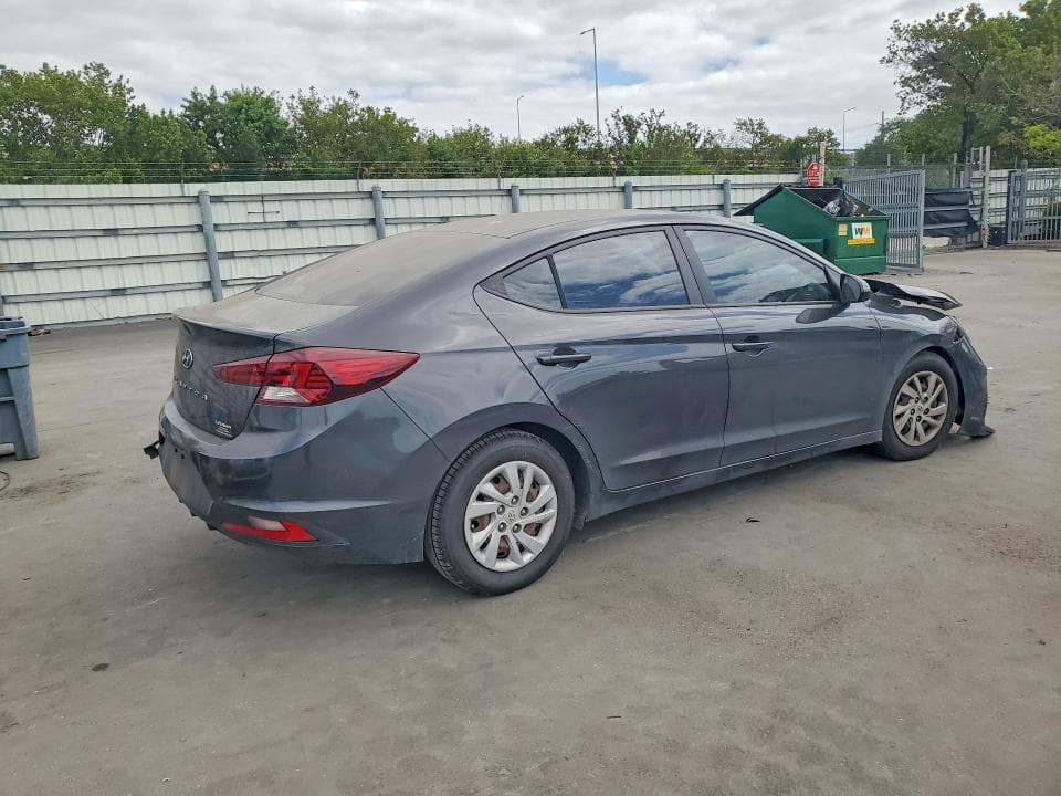 2020 HYUNDAI ELANTRA SE 3