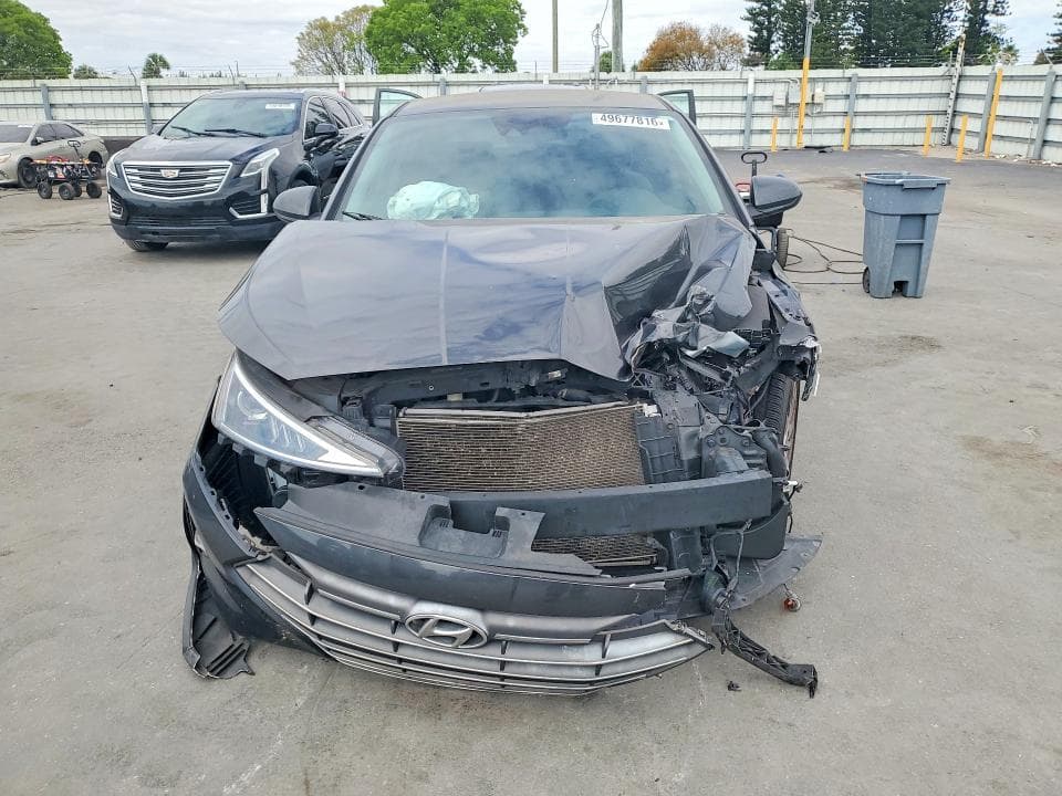 2020 HYUNDAI ELANTRA SE 5