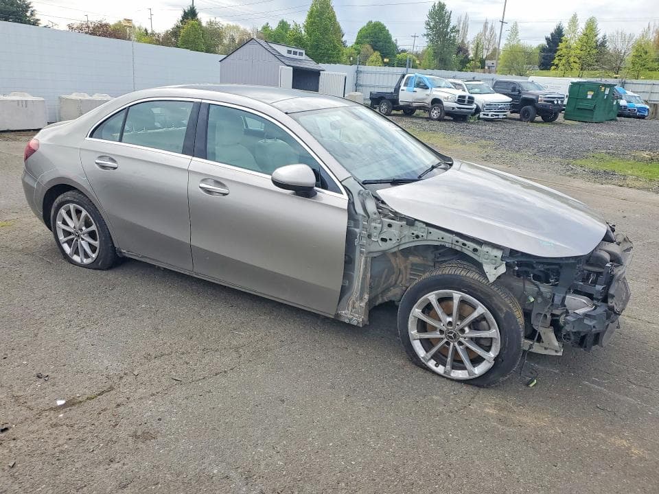 2020 MERCEDES-BENZ A 220 4MATIC 220 4MATIC 5