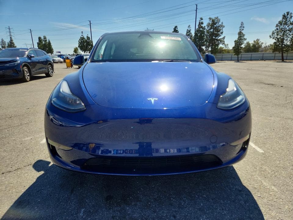 2024 TESLA MODEL Y 5