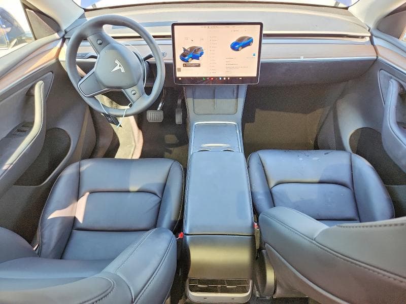 2024 TESLA MODEL Y 8