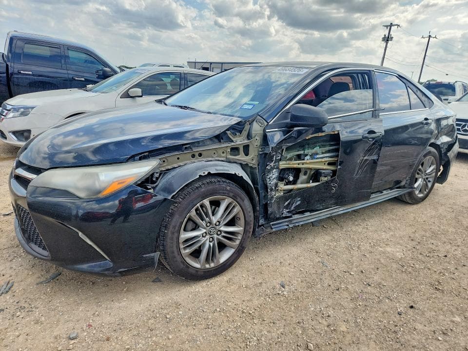 2017 TOYOTA CAMRY SE - 1