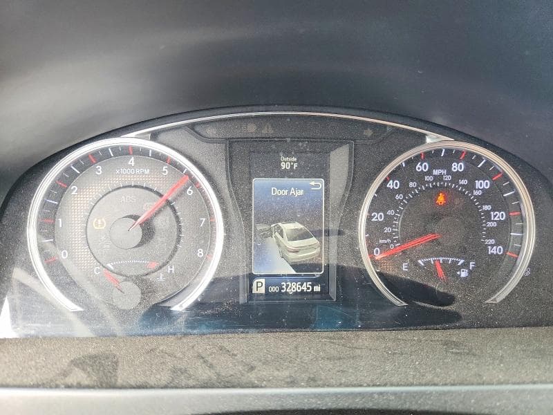 2017 TOYOTA CAMRY SE 9