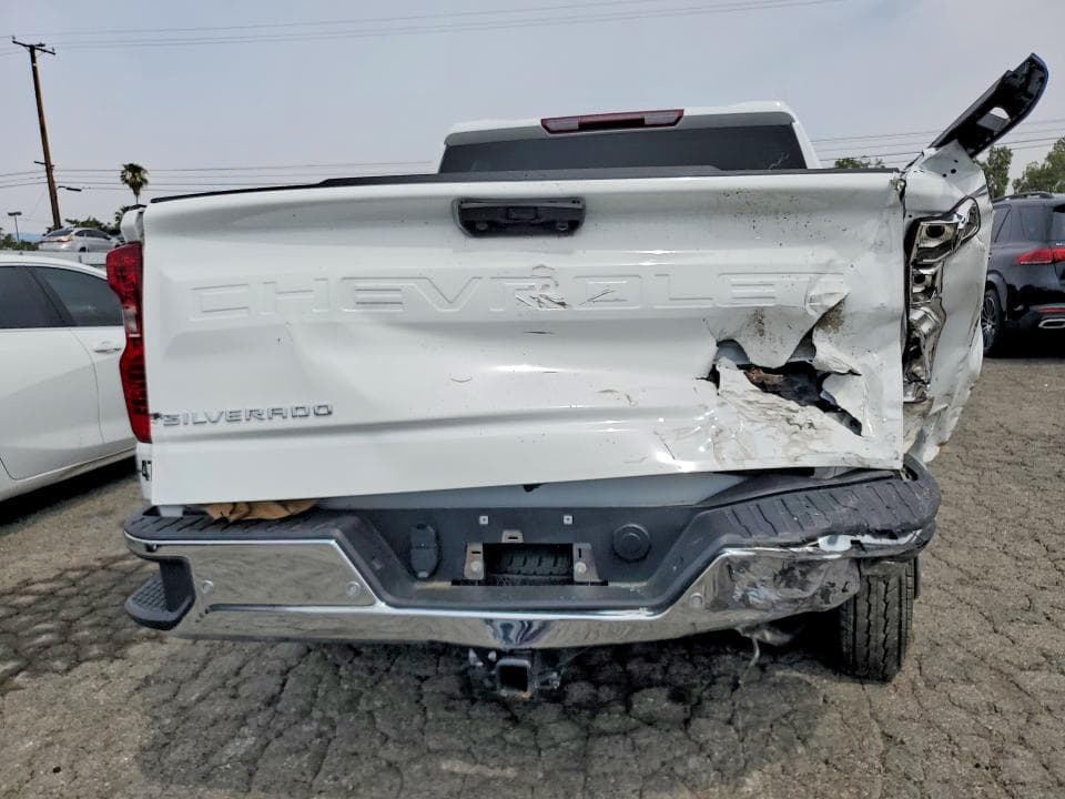 2025 CHEVROLET SILVERADO K1500 6