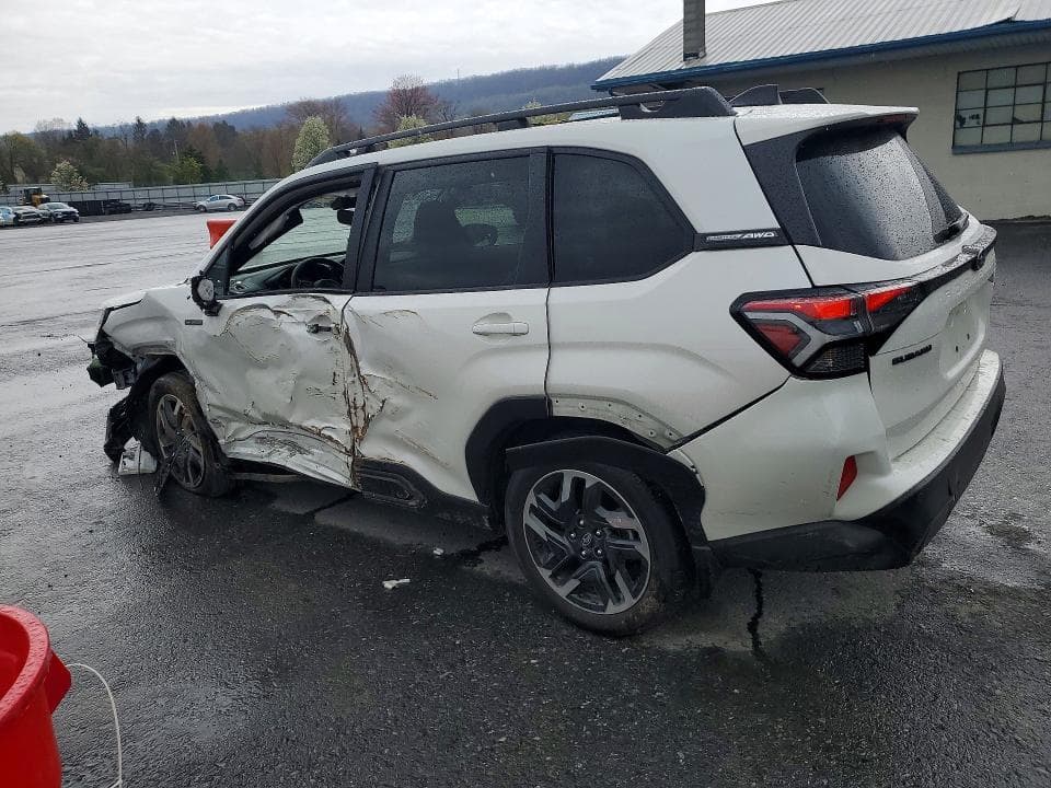 2025 SUBARU FORESTER LIMITED 2