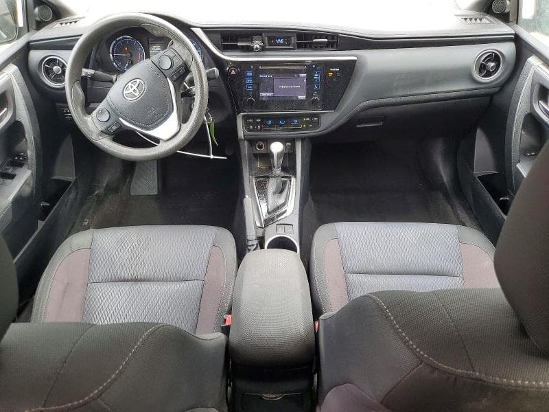 2017 TOYOTA COROLLA LE 8