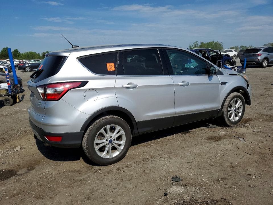 2017 FORD ESCAPE SE 3