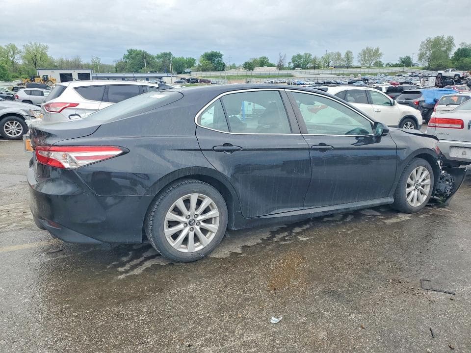 2019 TOYOTA CAMRY LE 3