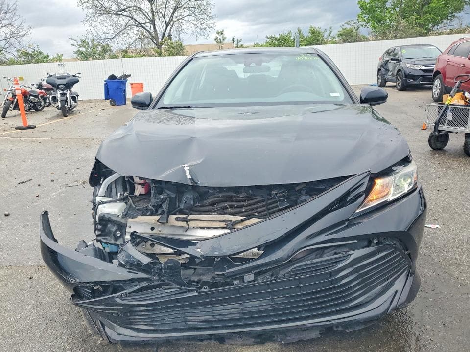 2019 TOYOTA CAMRY LE 5
