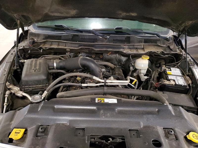 2018 RAM 1500 SLT 4WD 5.7L V-8 SLT 12