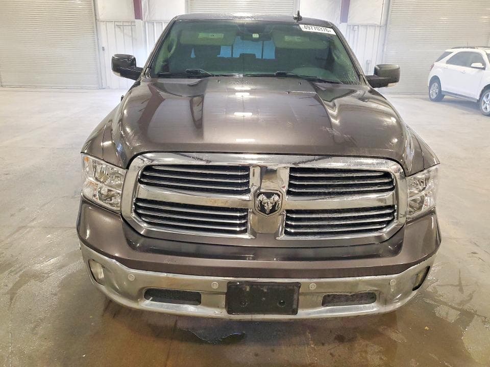 2018 RAM 1500 SLT 4WD 5.7L V-8 SLT 6