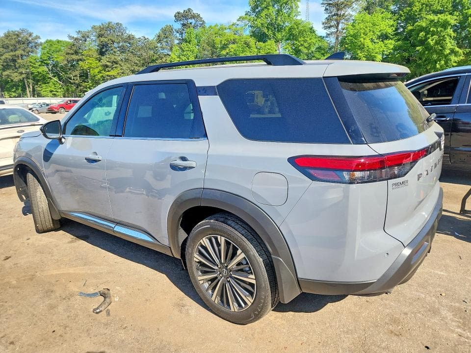 2026 NISSAN PATHFINDER PLATINUM 2