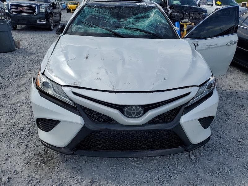 2020 TOYOTA CAMRY XSE 11